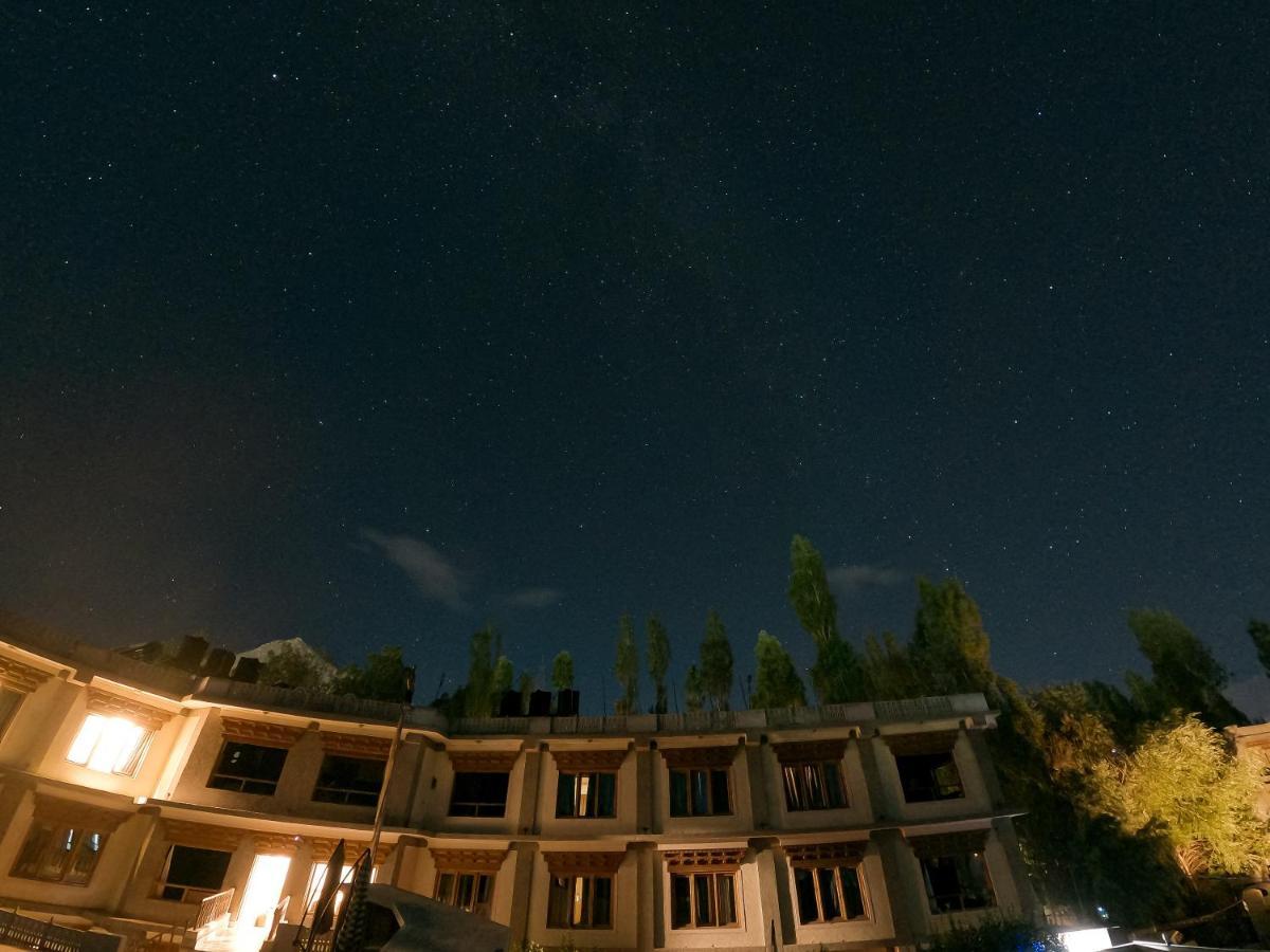 Cho Palace Leh Buitenkant foto