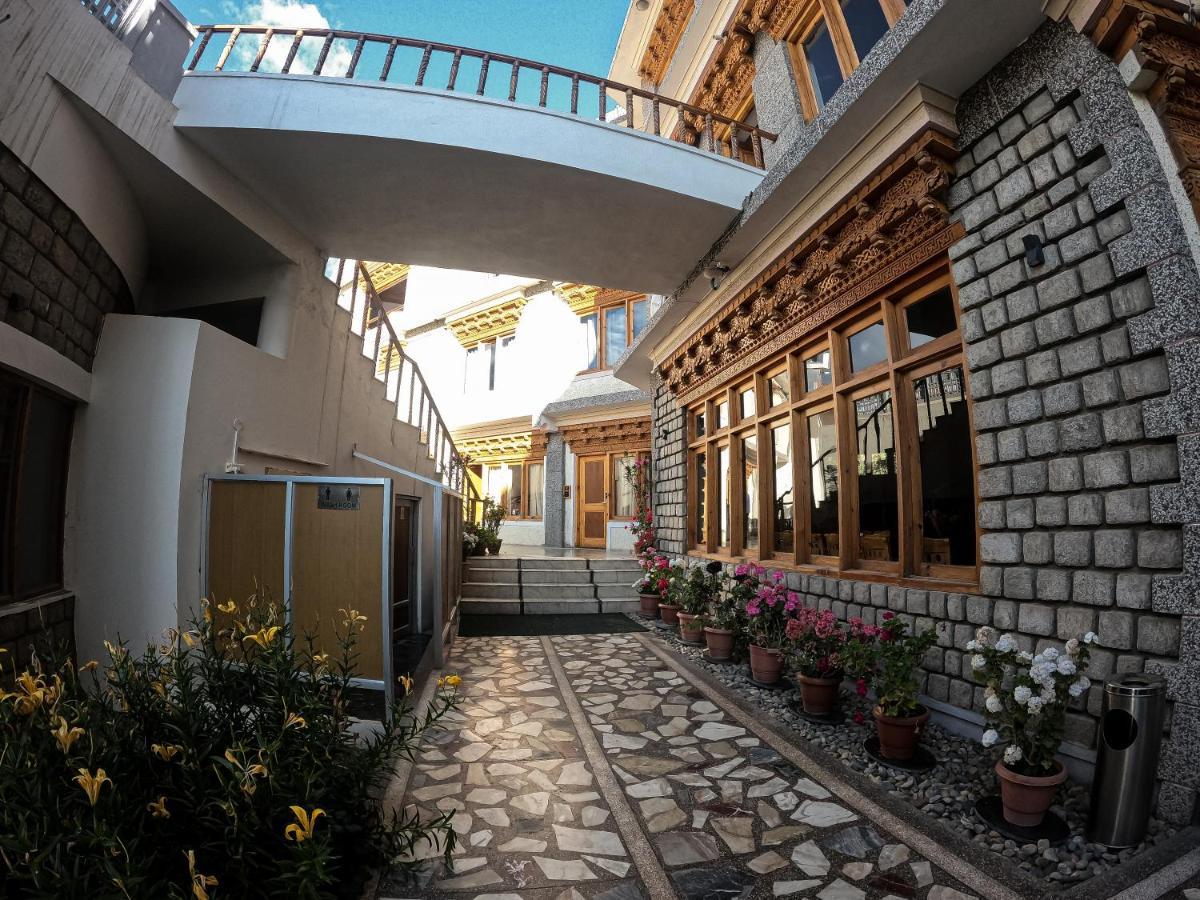 Cho Palace Leh Buitenkant foto