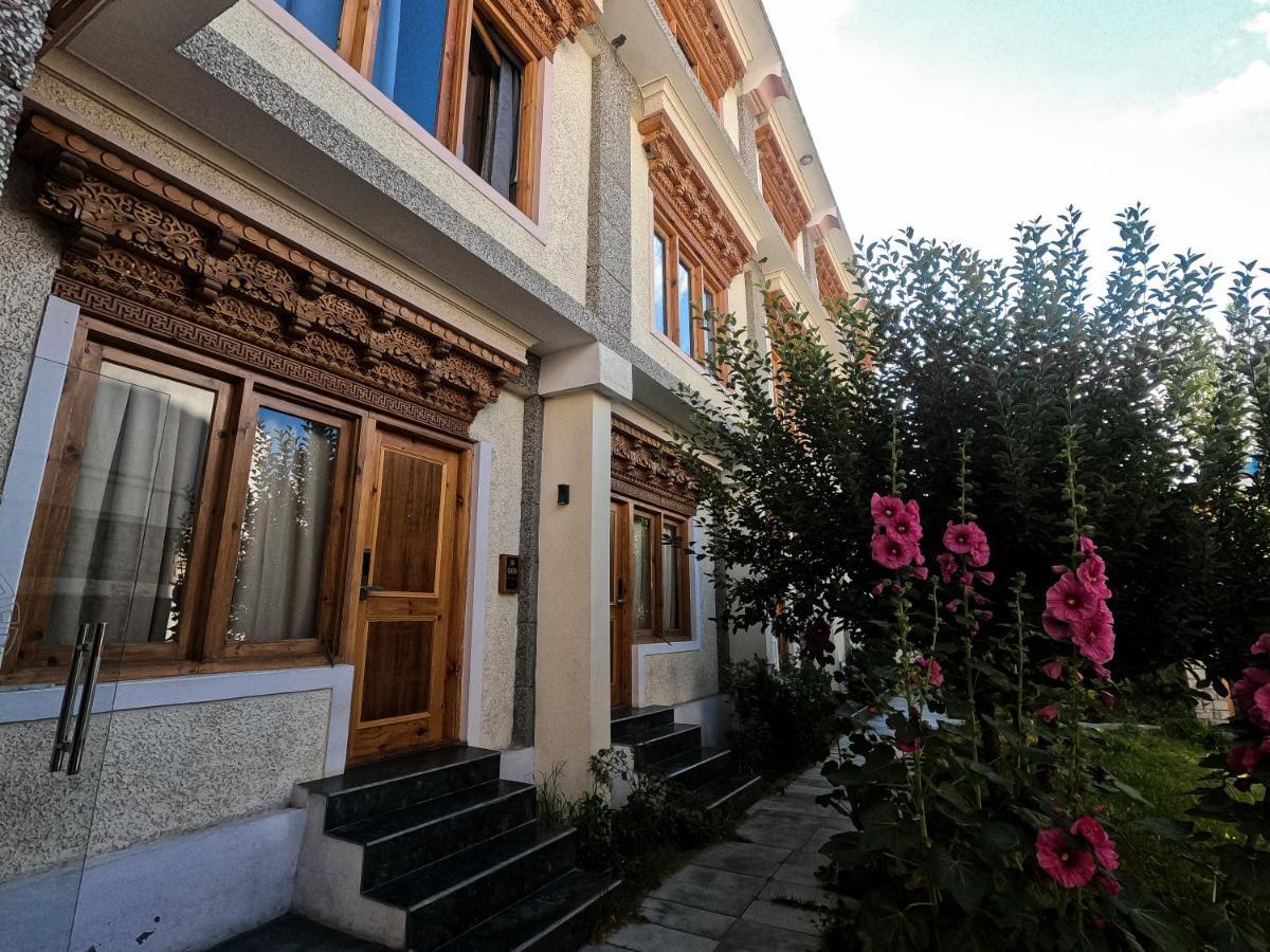 Cho Palace Leh Buitenkant foto